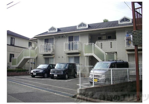 モンテサイドハイツB棟の物件外観写真